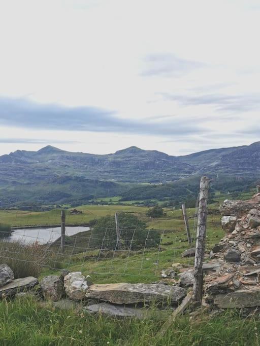 Zipworld Waterfalls Eryri Dogs Welcome 3 Bed Sleeps 5 Blaenau Ffestiniog Exterior foto