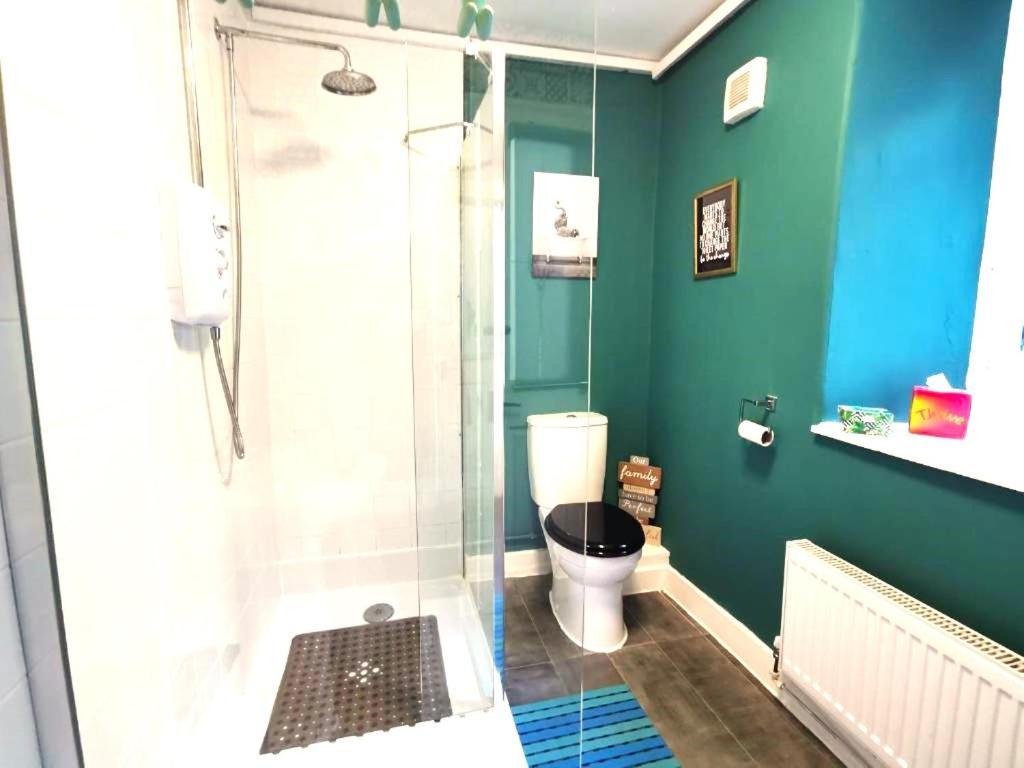 Zipworld Waterfalls Eryri Dogs Welcome 3 Bed Sleeps 5 Blaenau Ffestiniog Exterior foto